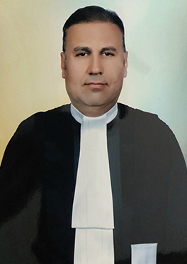 عکس وکیل محمد ورمزیار