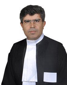 عکس وکیل حسین گودرزی