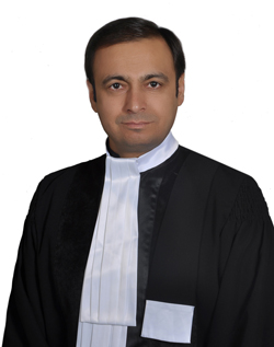 عکس وکیل امید یزدی