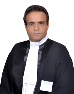 عکس وکیل علی یاری