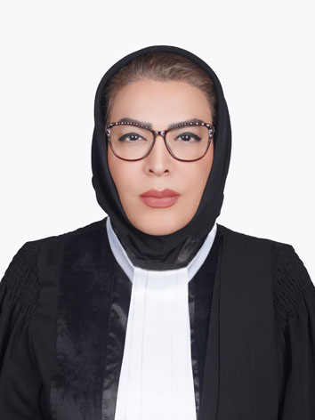 عکس وکیل عاطفه دکامئی
