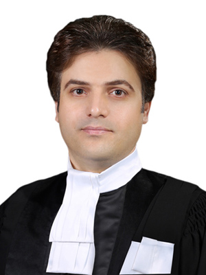 عکس وکیل مصطفی رسولی منصف