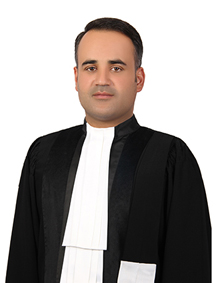 عکس وکیل مصطفی توکلی