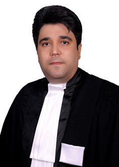 عکس وکیل مصطفی خداویسی